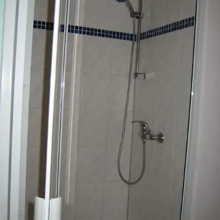 Vermietung Schwermer * קלן